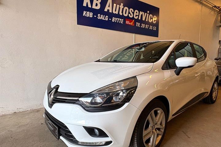 Hvid Renault Clio IV fra 2017