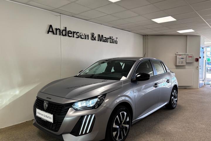 Grå Peugeot e-208 fra 2025