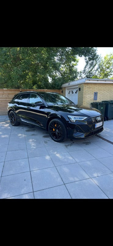 Audi e-tron 300KW