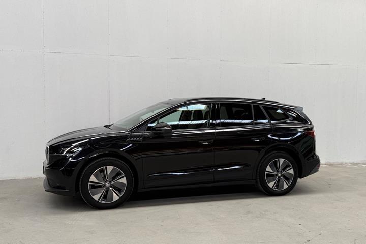 Sort Skoda Enyaq fra 2024