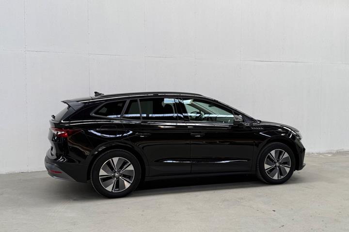 Sort Skoda Enyaq fra 2024