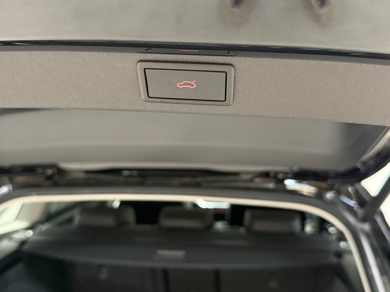 Sort Skoda Enyaq fra 2024