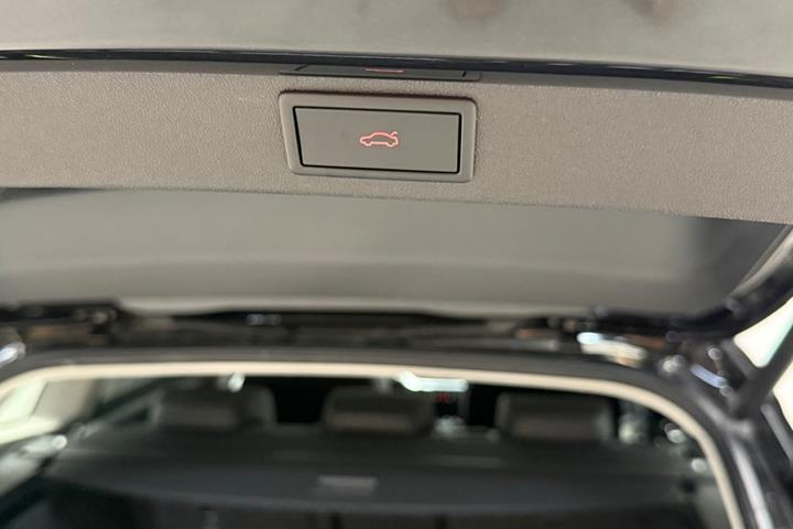 Sort Skoda Enyaq fra 2024