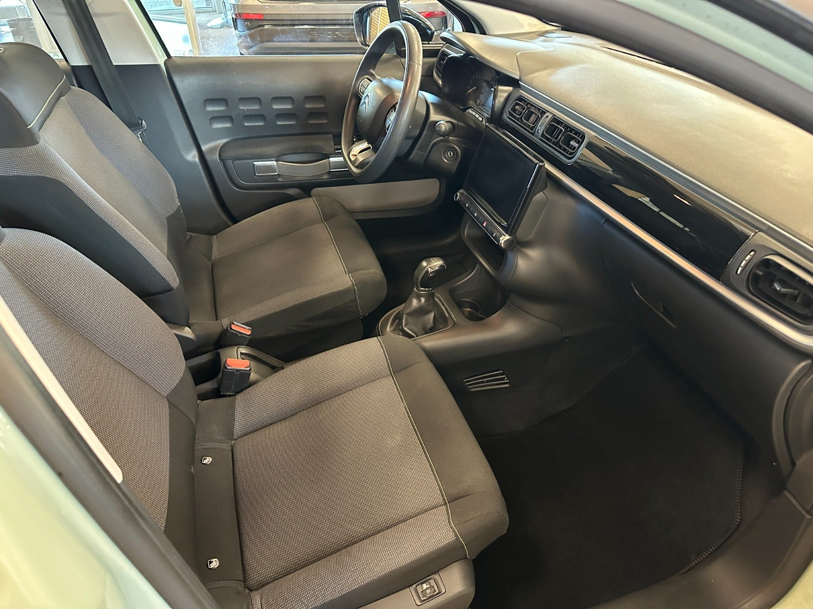 Grøn Citroën C3 fra 2016