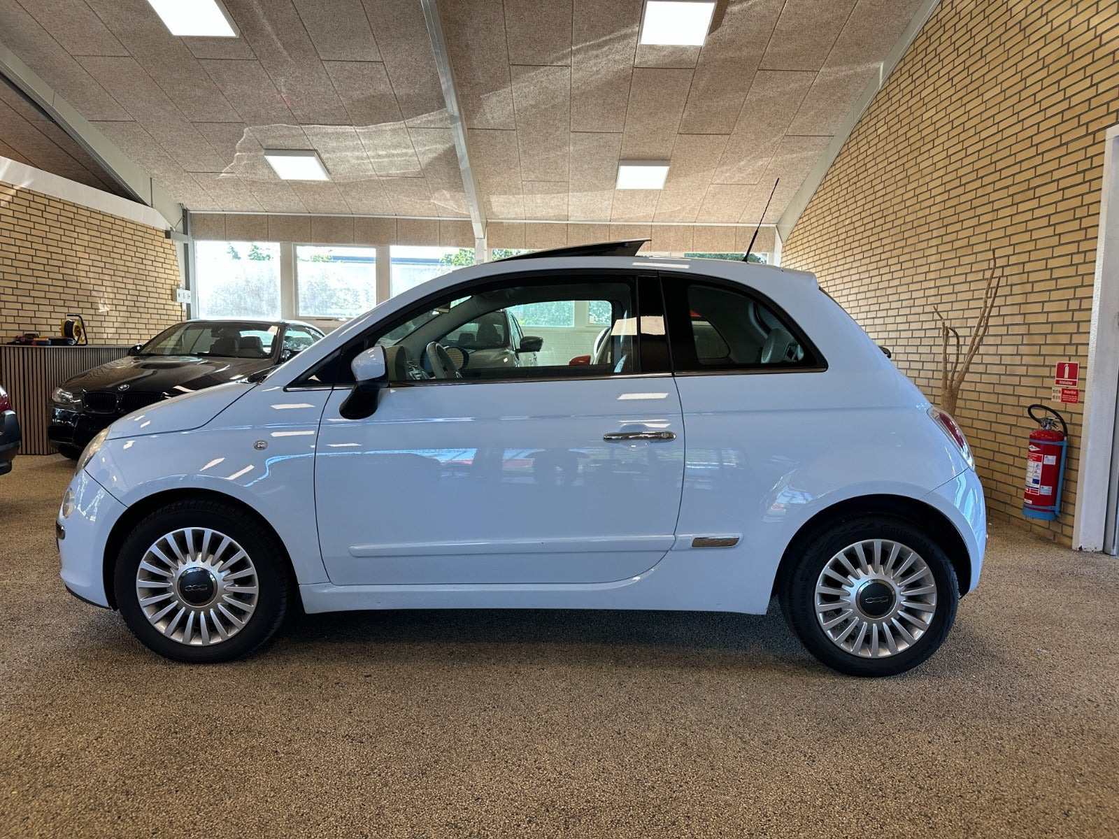 Blå Fiat 500 fra 2008