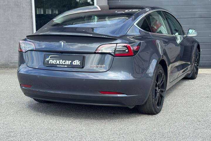 undefined Tesla Model 3 fra 2019