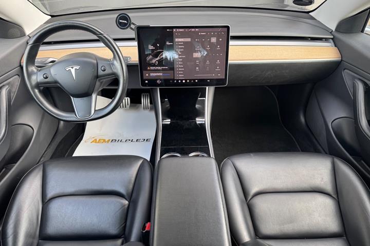 undefined Tesla Model 3 fra 2019