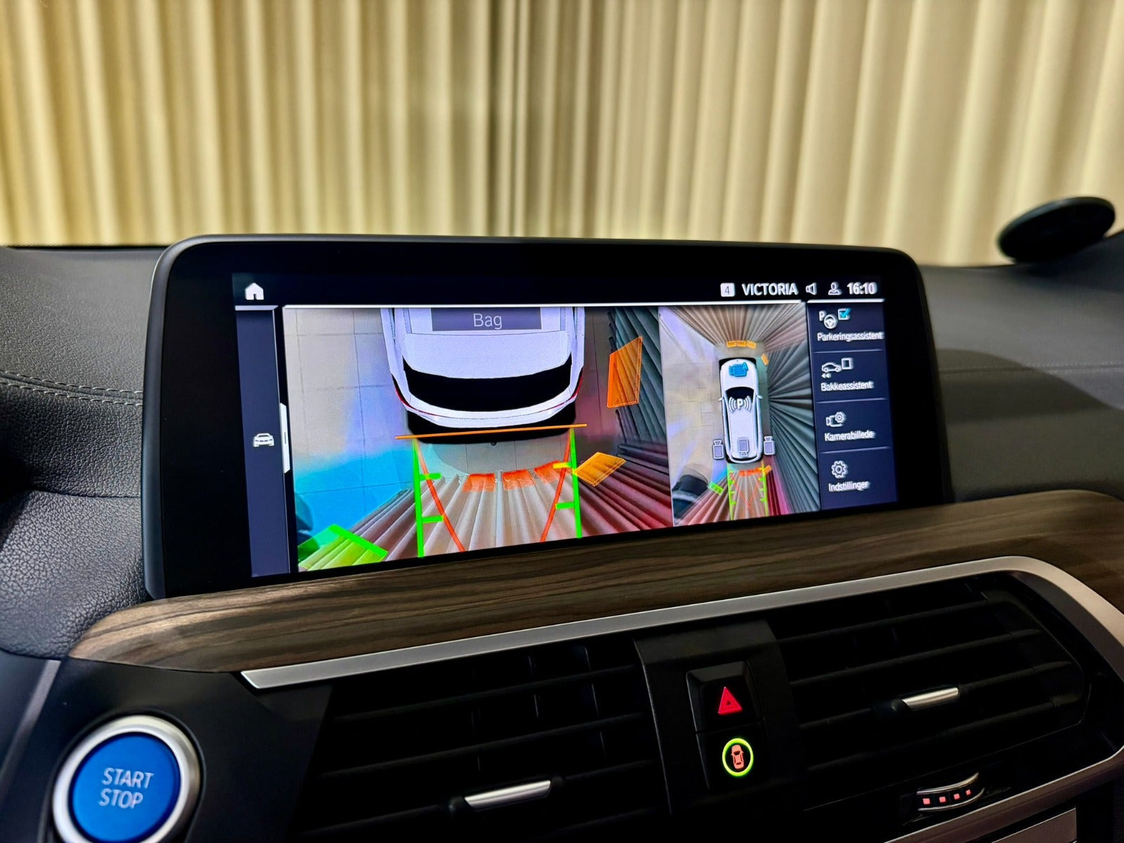 Hvid BMW iX3 fra 2022