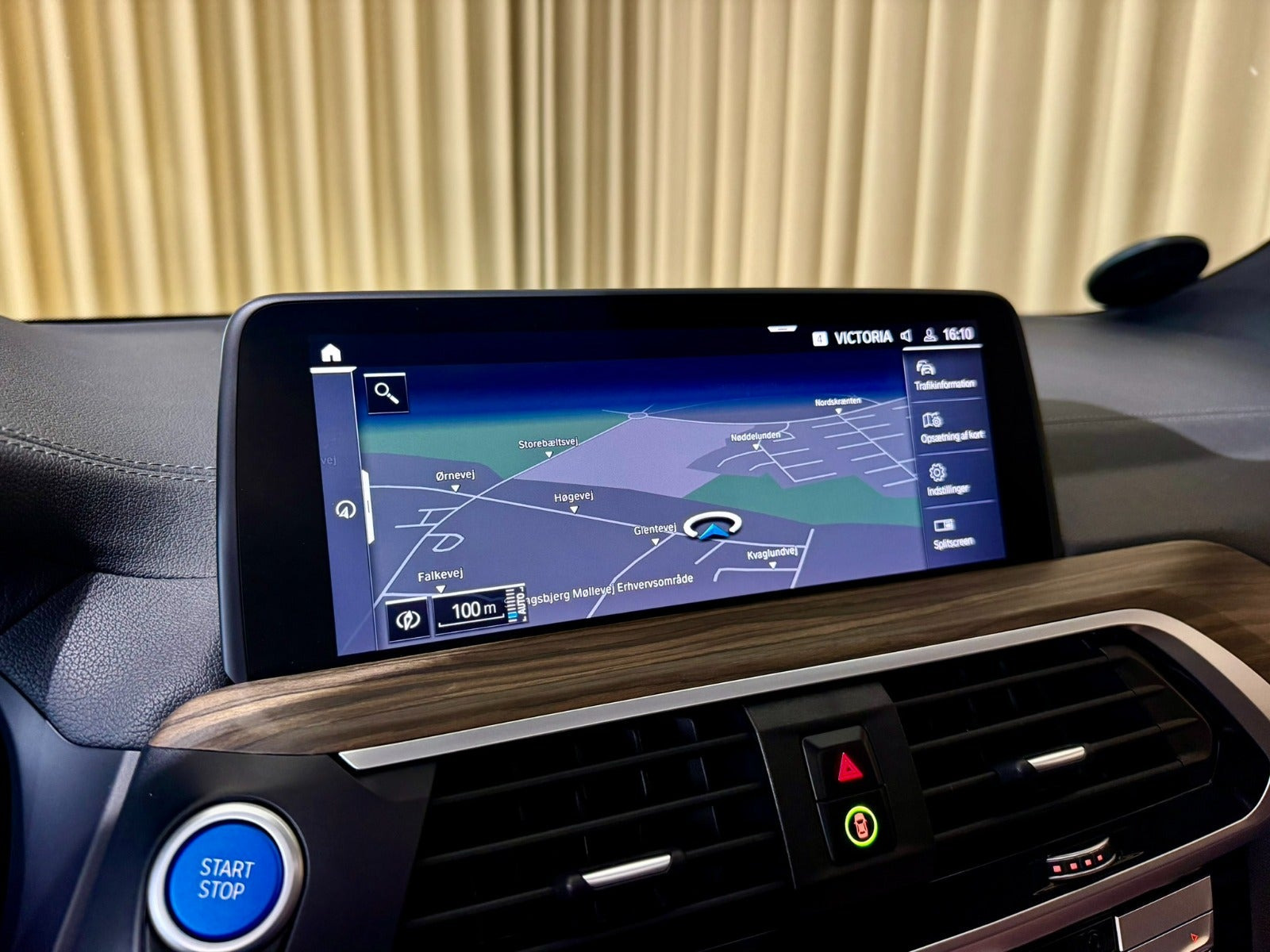 Hvid BMW iX3 fra 2022