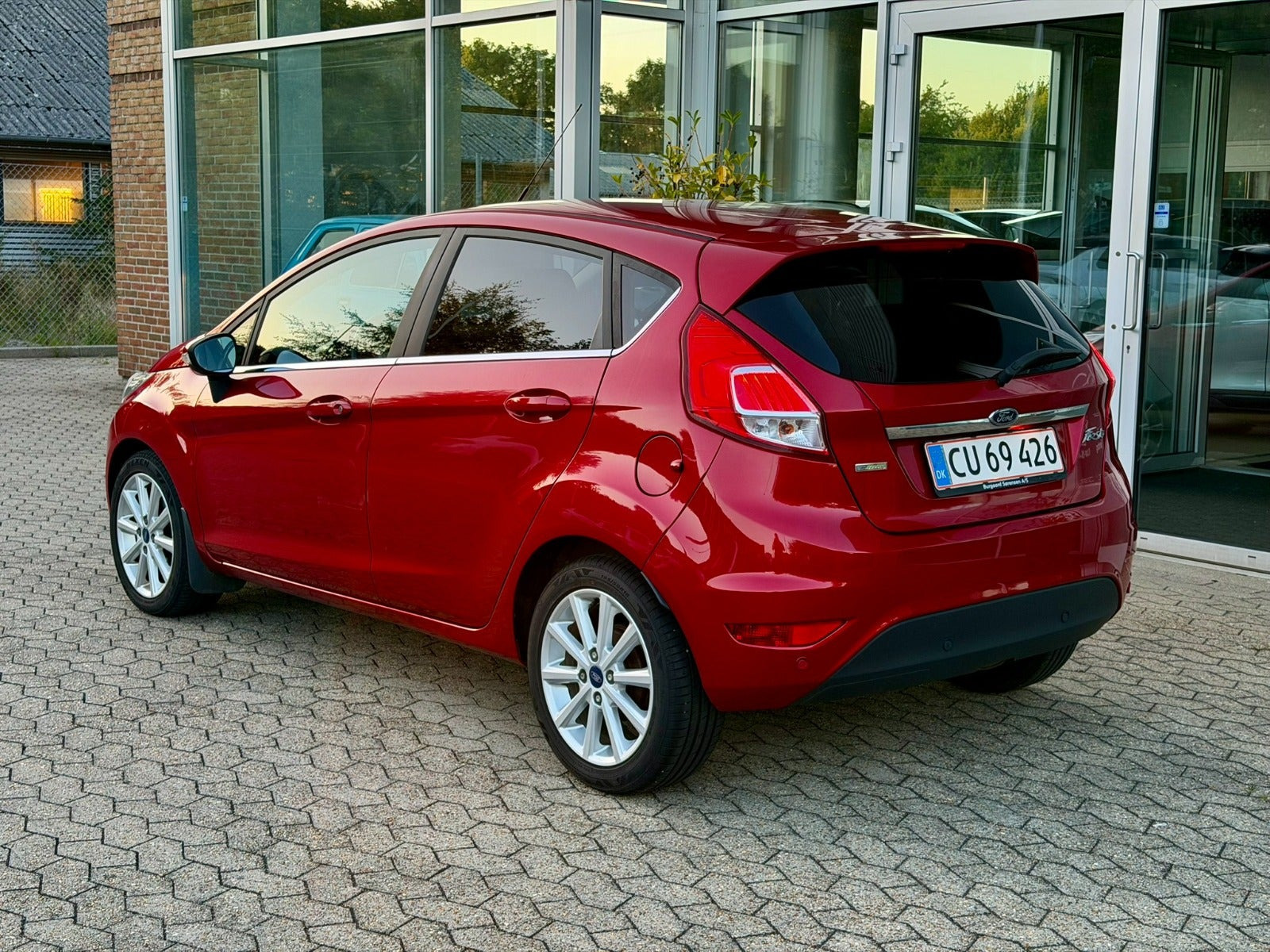 Rød Ford Fiesta fra 2017