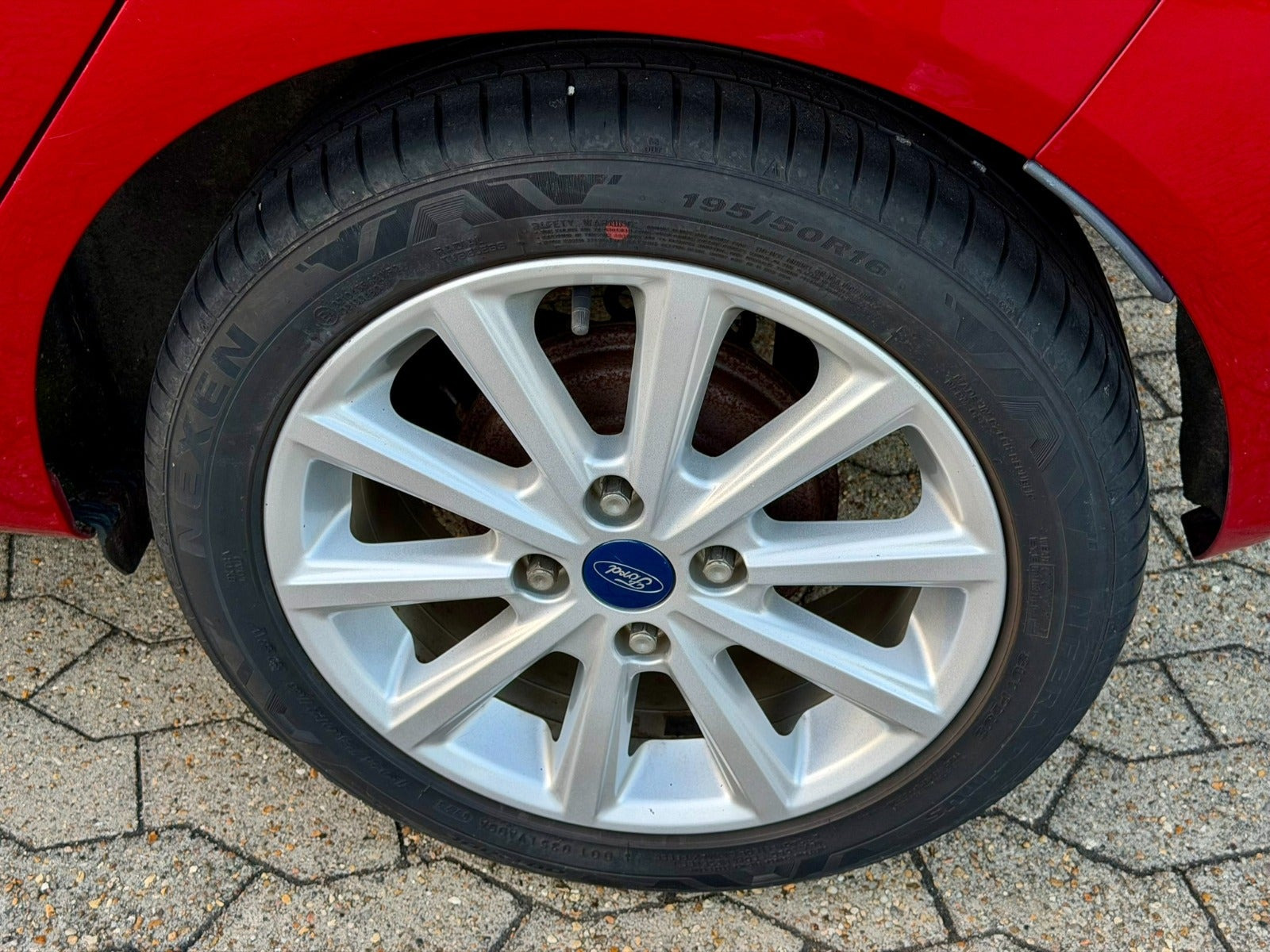 Rød Ford Fiesta fra 2017