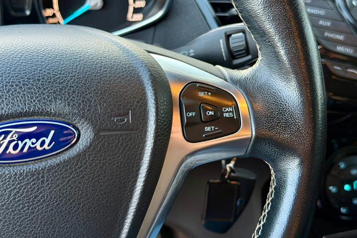 Rød Ford Fiesta fra 2017