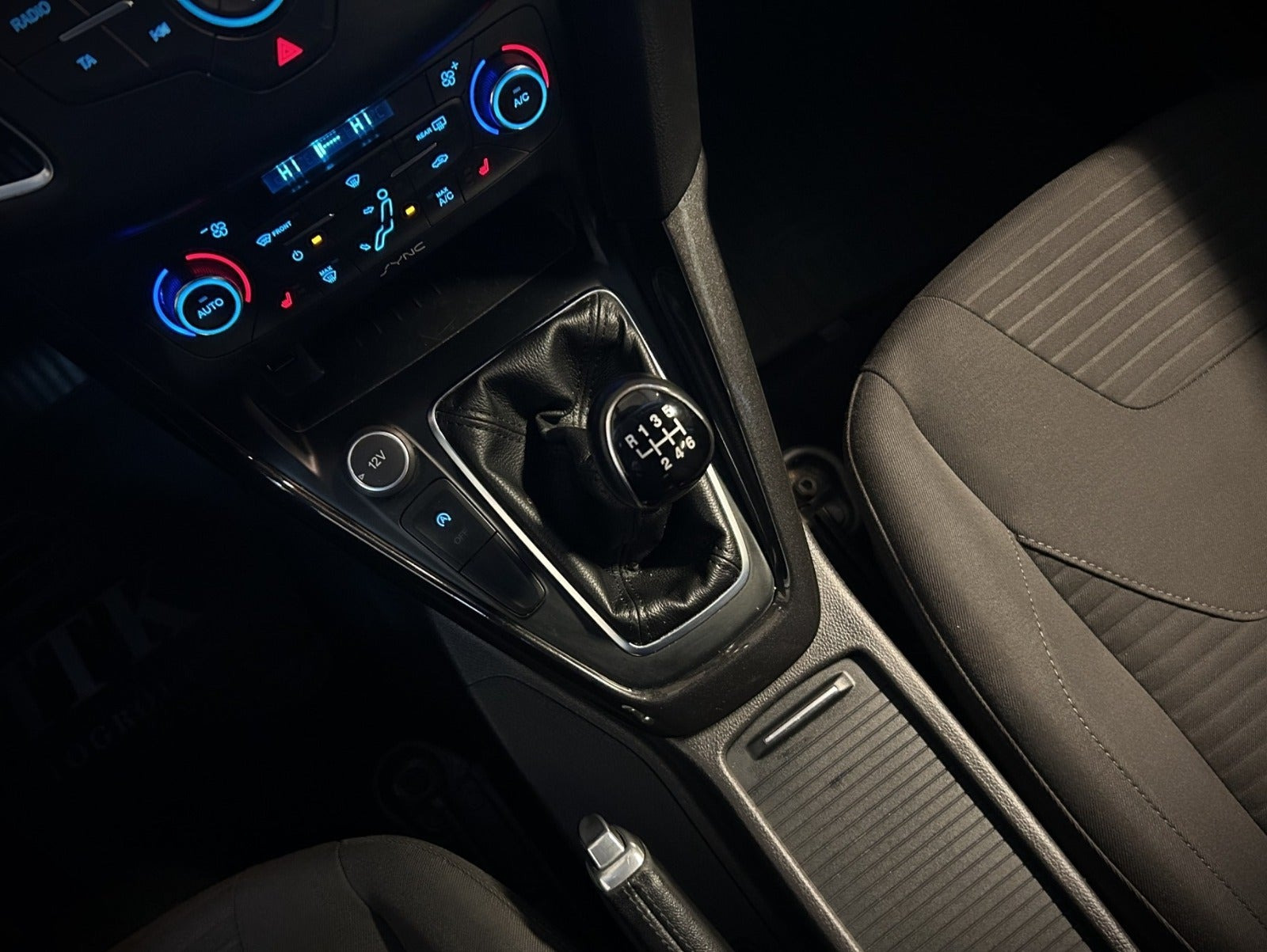 Grå Ford Focus fra 2017