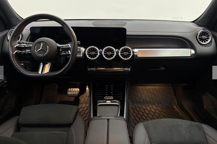Sort Mercedes EQB250+ fra 2025