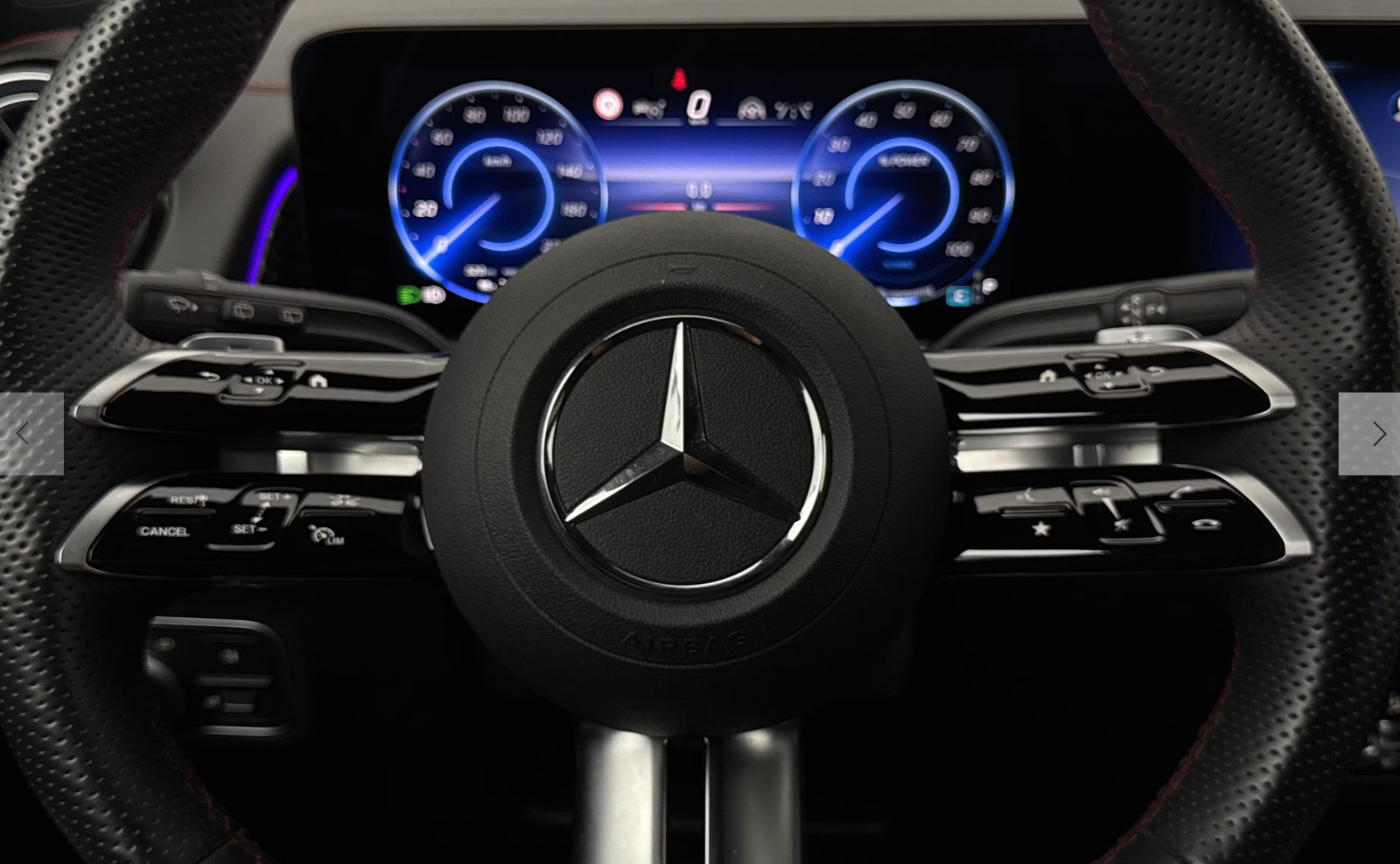 Sort Mercedes EQB250+ fra 2025