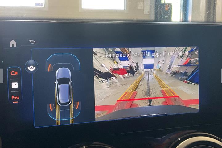 Sort Mercedes EQB250+ fra 2025