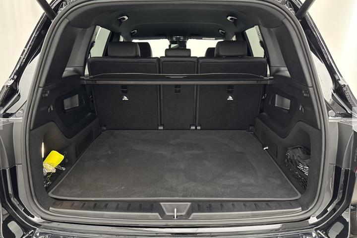 Sort Mercedes EQB250+ fra 2025