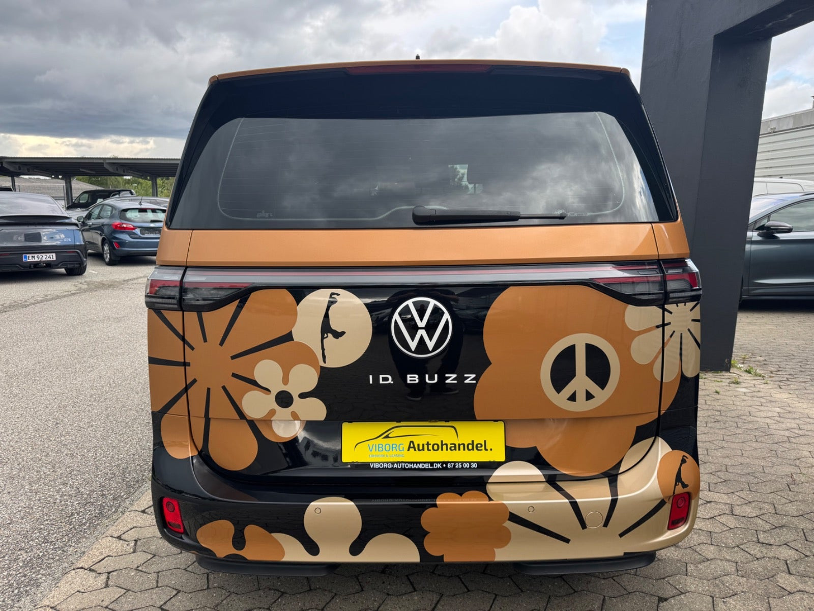 Sort VW ID.Buzz fra 2023