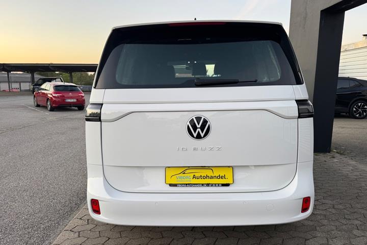 Hvid VW ID.Buzz fra 2023