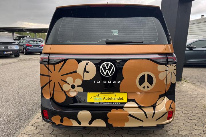 Sort VW ID.Buzz fra 2023