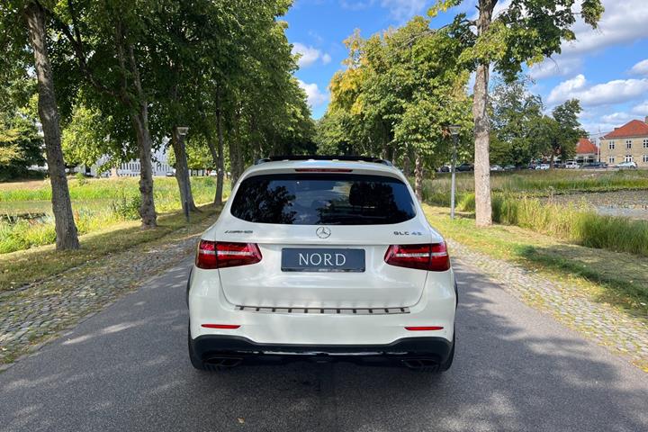 Hvid Mercedes GLC43 fra 2016