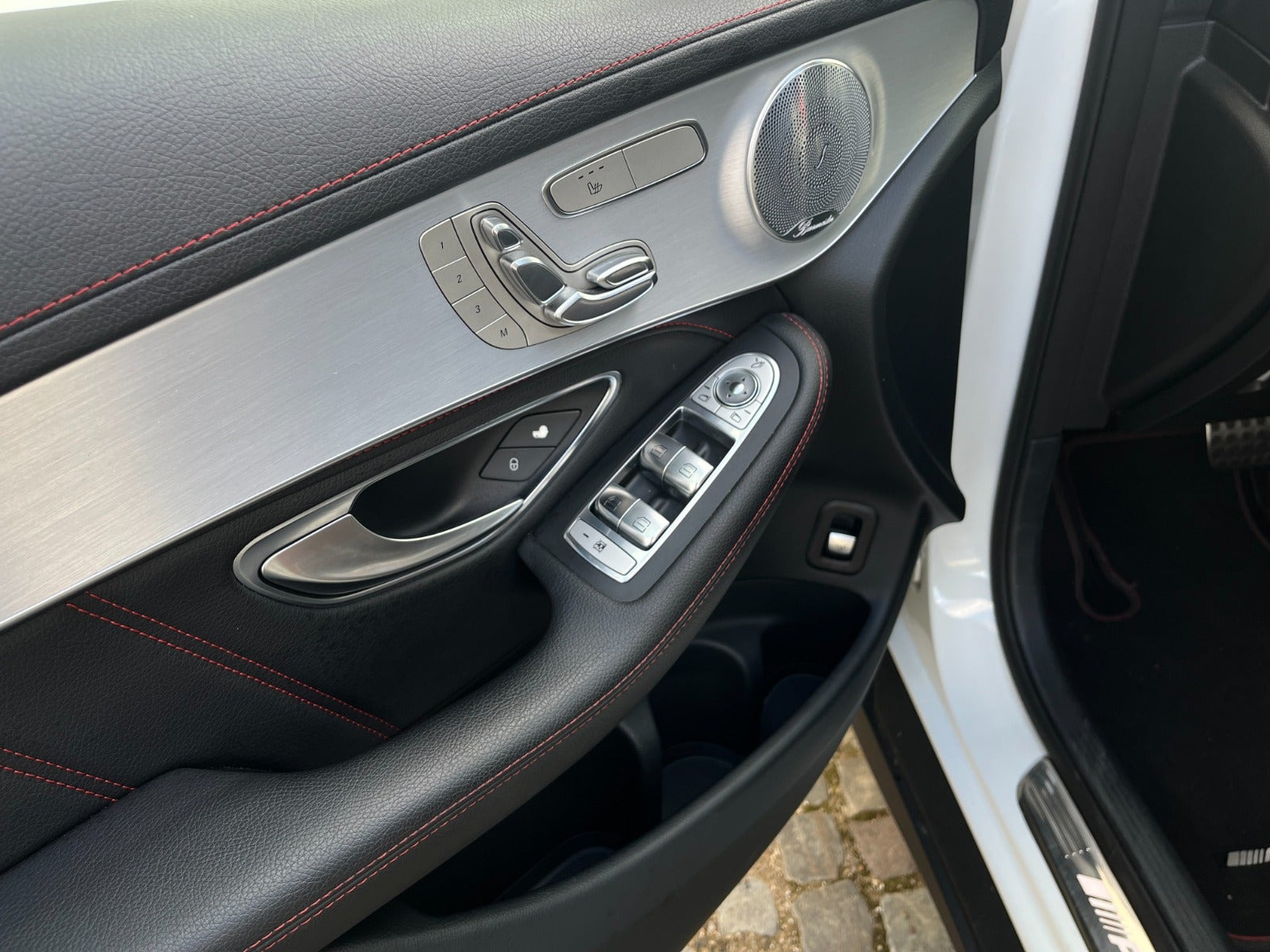Hvid Mercedes GLC43 fra 2016