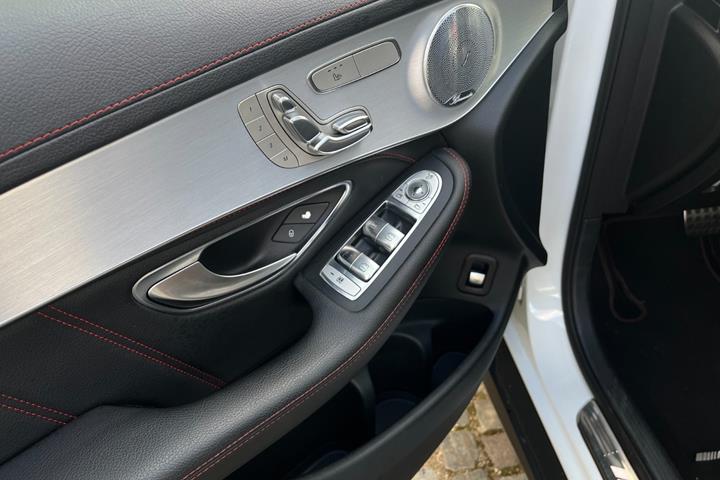 Hvid Mercedes GLC43 fra 2016