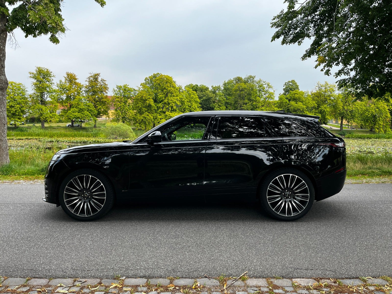 Grøn Land Rover Range Rover Velar fra 2020