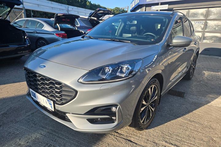 Hvid Ford Kuga fra 2020