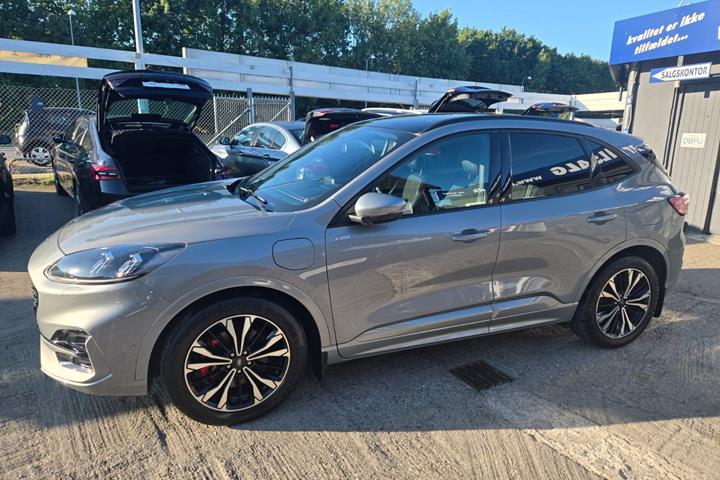 Hvid Ford Kuga fra 2020