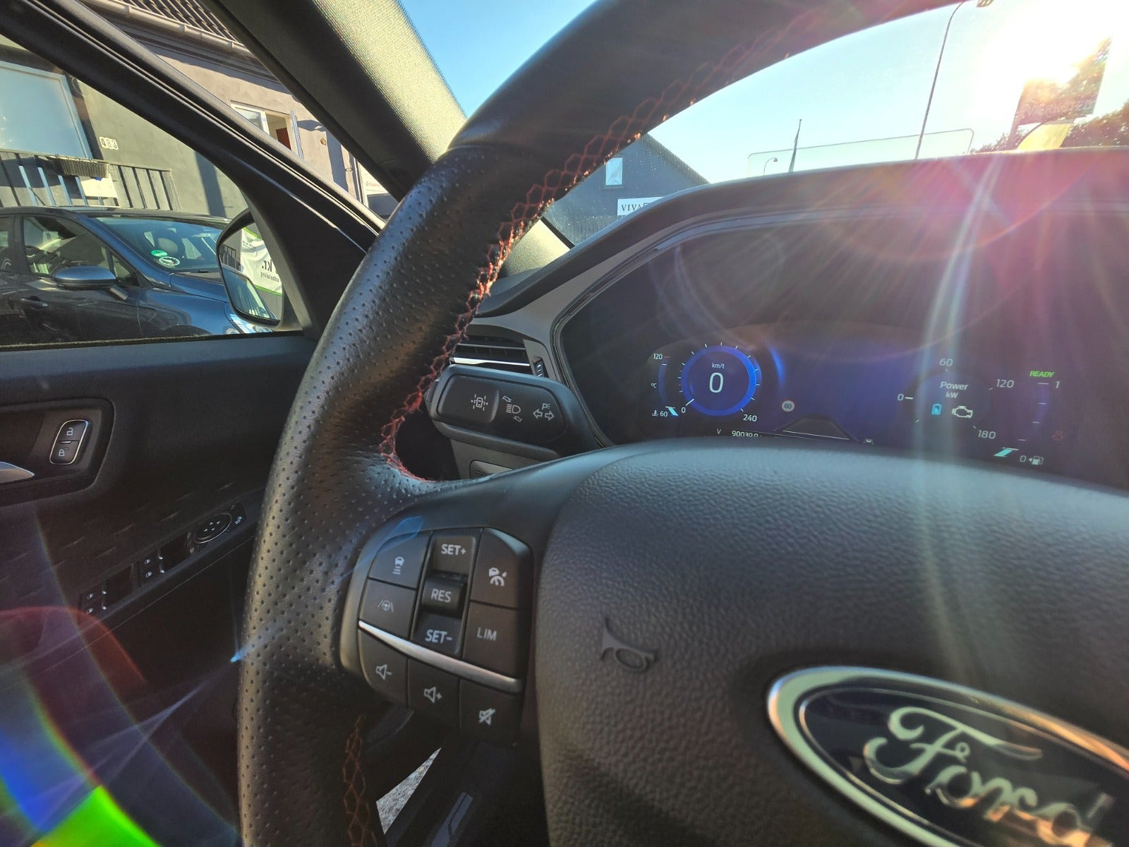 Hvid Ford Kuga fra 2020