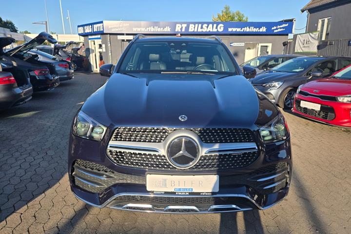 Blå Mercedes GLE350 de fra 2022
