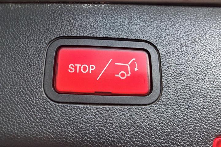 undefined Mercedes E200 fra 2012