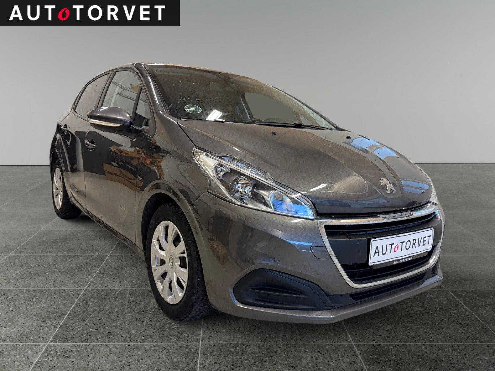 Sort Peugeot 208 fra 2018