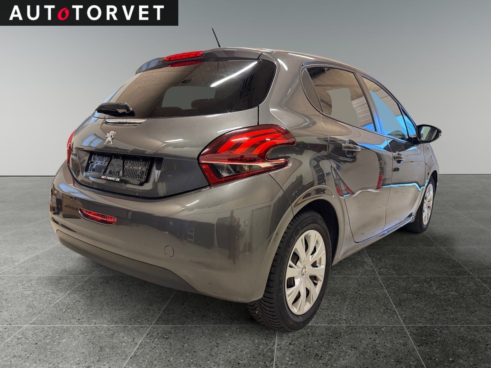 Sort Peugeot 208 fra 2018