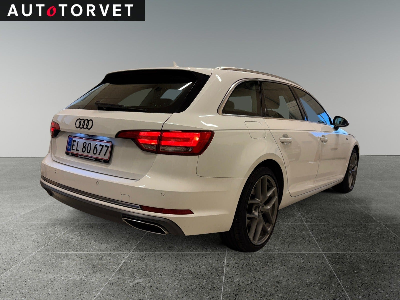 Hvid Audi A4 fra 2019