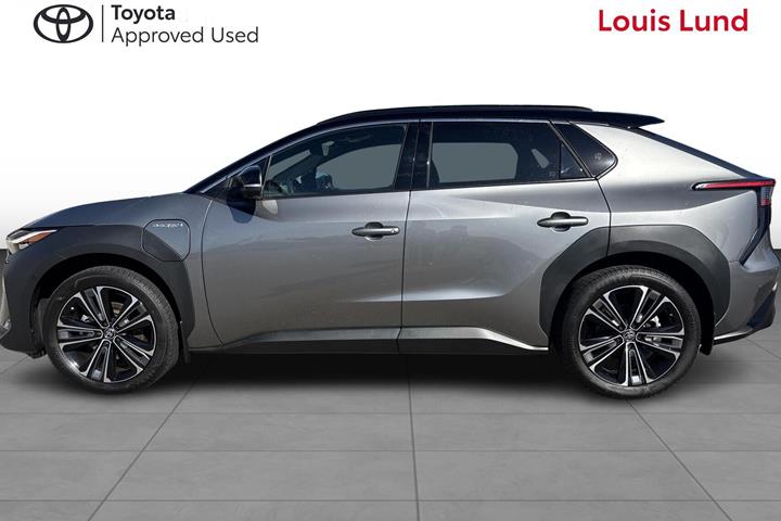 Grå Toyota BZ4X fra 2023