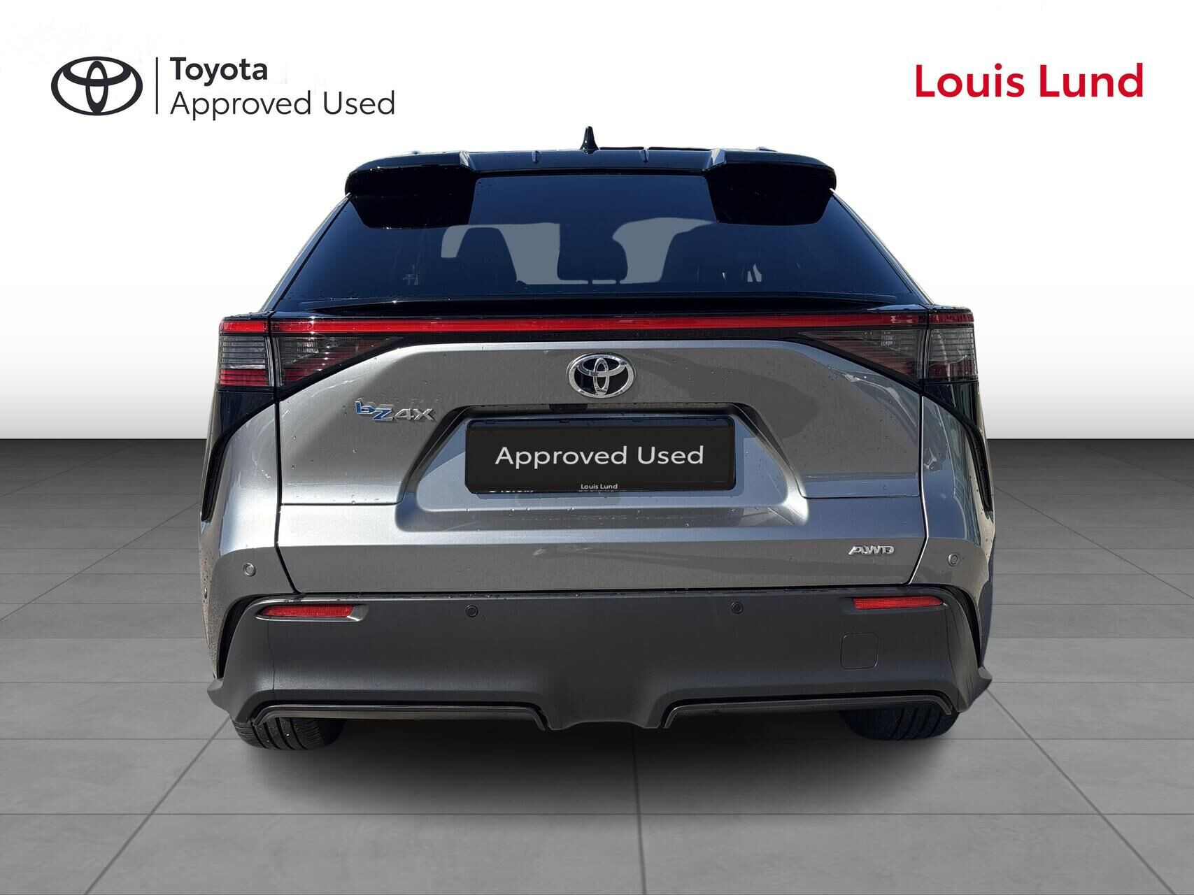 Grå Toyota BZ4X fra 2023