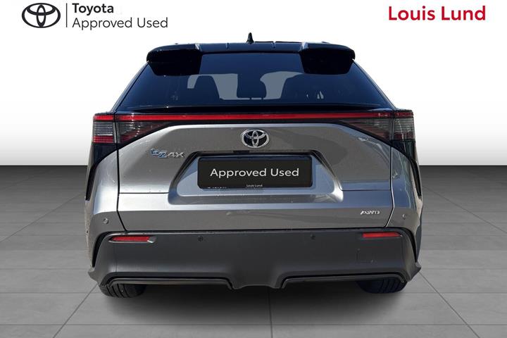 Grå Toyota BZ4X fra 2023