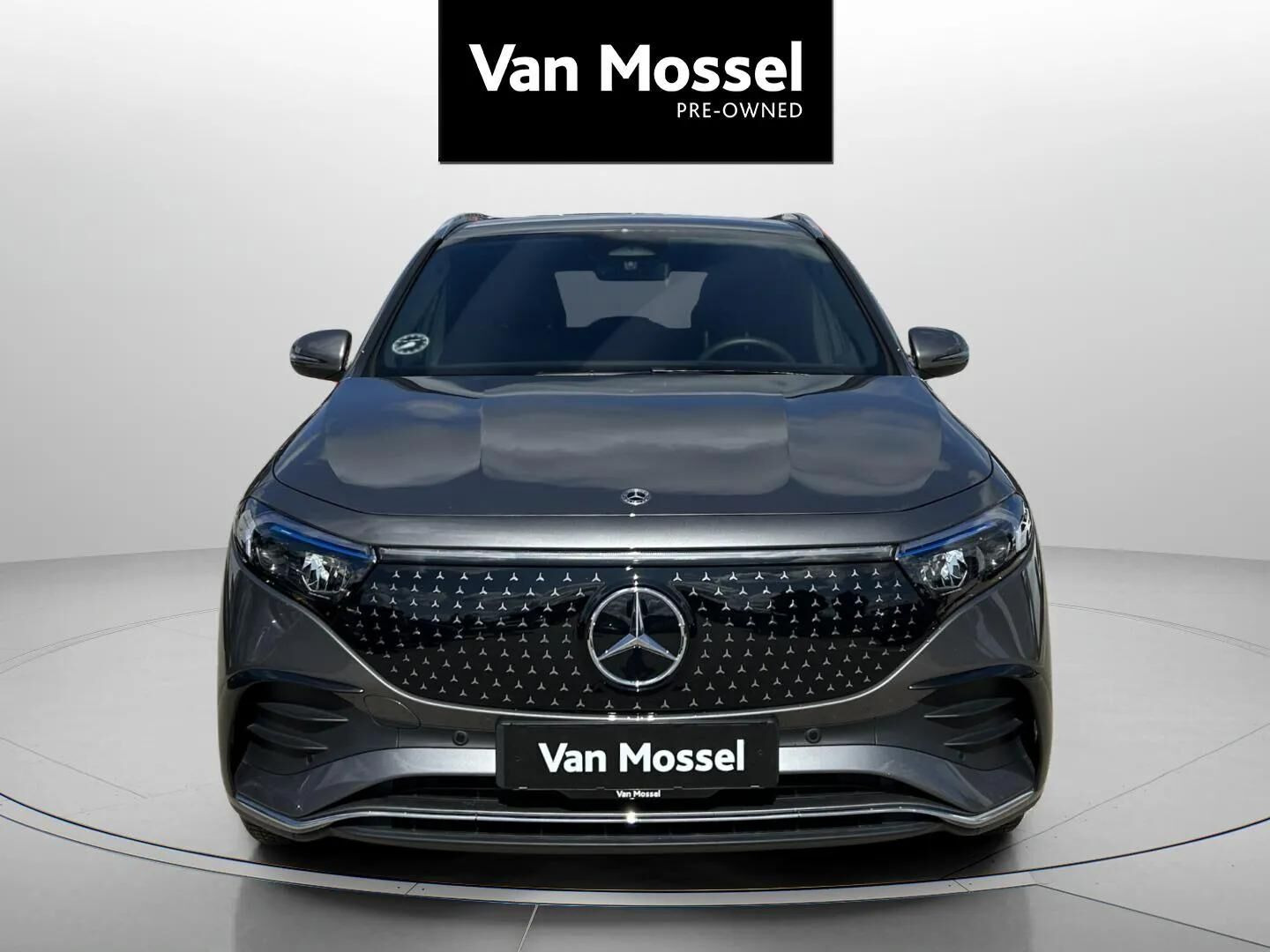 Grå Mercedes EQA 250+ fra 2025