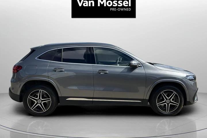 Grå Mercedes EQA 250+ fra 2025
