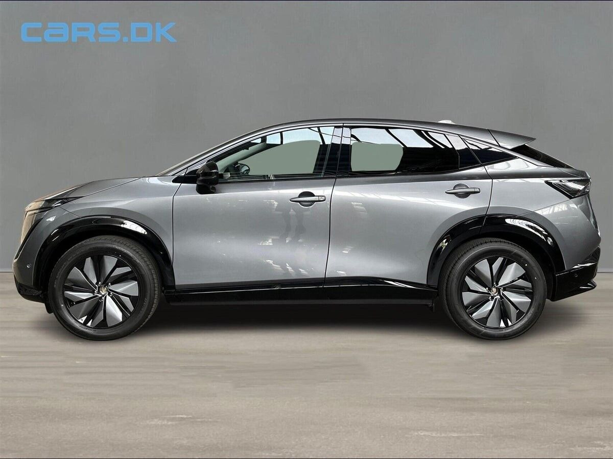 Grå Nissan Ariya fra 2026