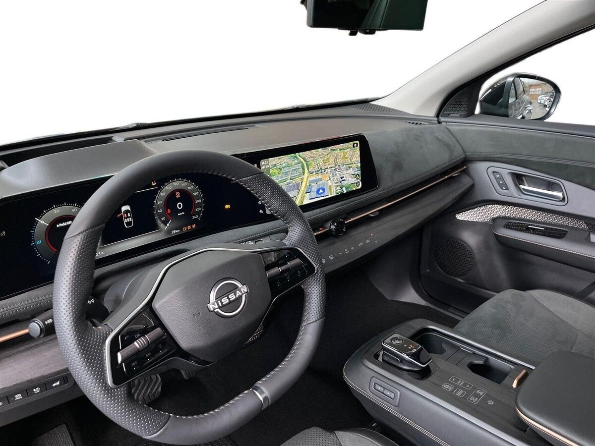 Grå Nissan Ariya fra 2026