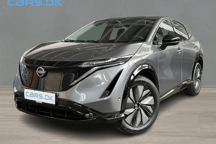 Grå Nissan Ariya fra 2026 set udefra