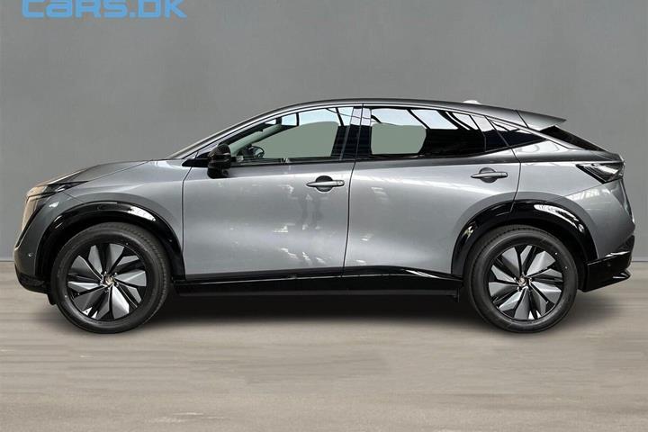 Grå Nissan Ariya fra 2026