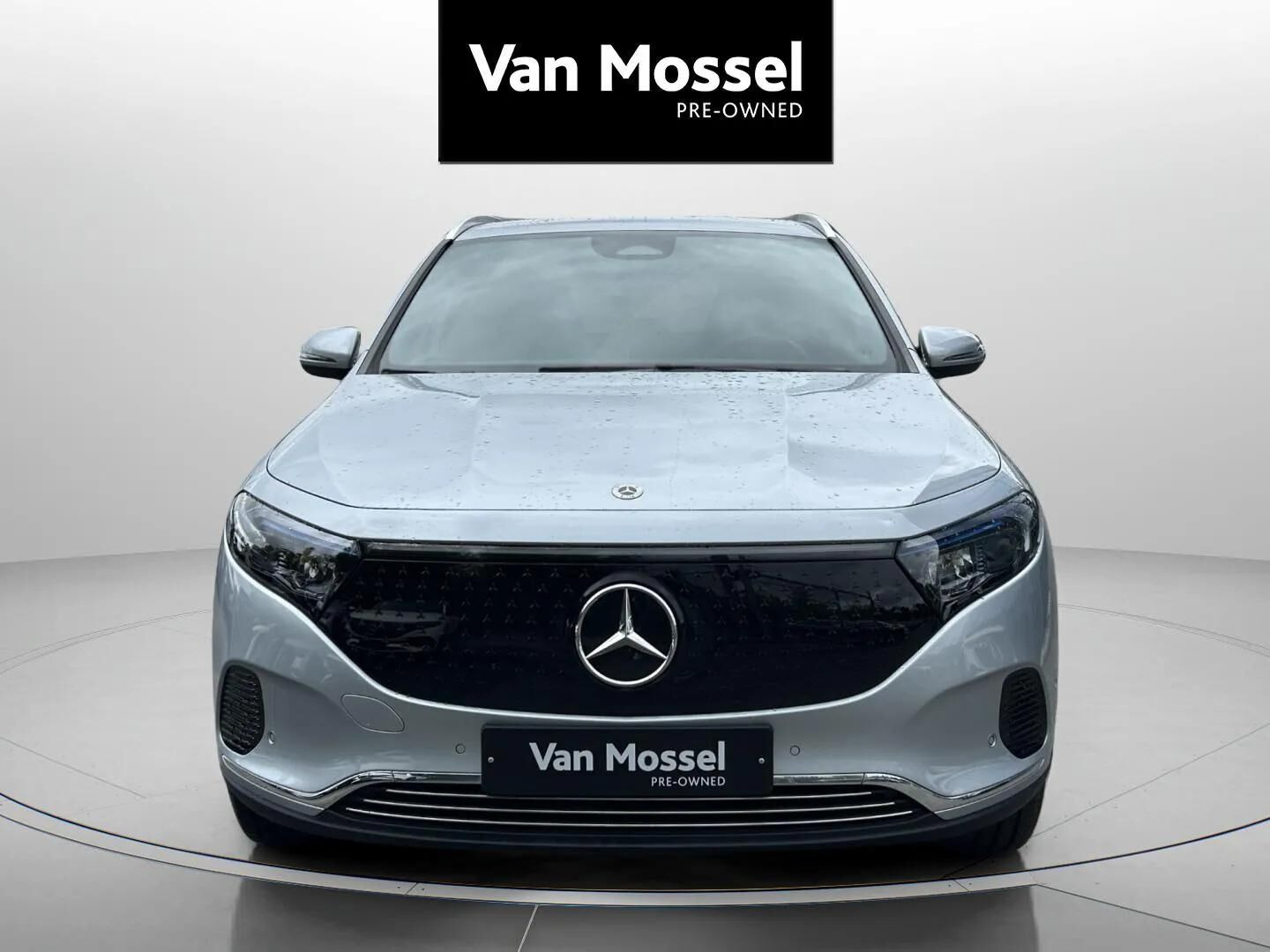 Sølv Mercedes EQA 250+ fra 2025
