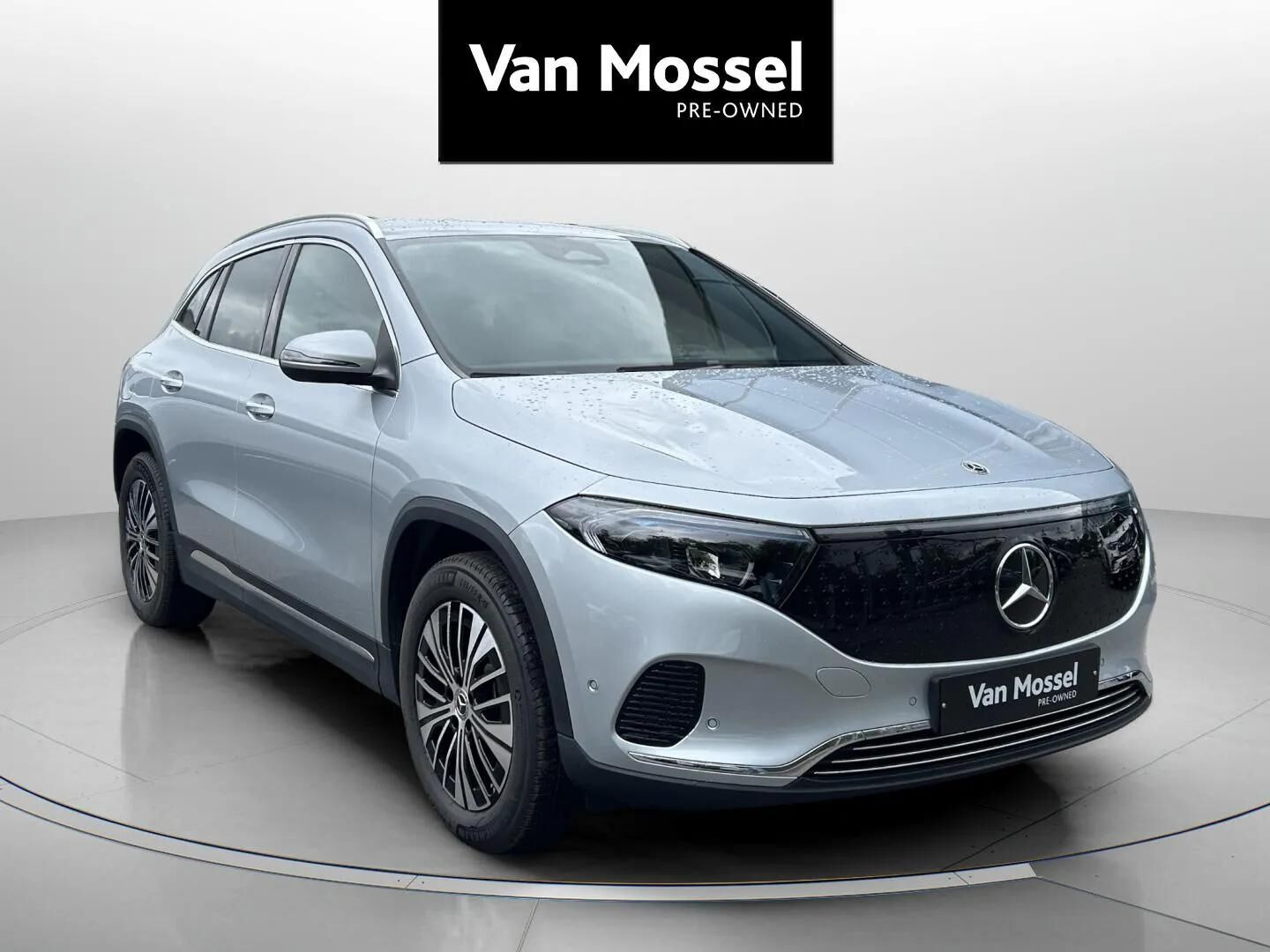 Sølv Mercedes EQA 250+ fra 2025