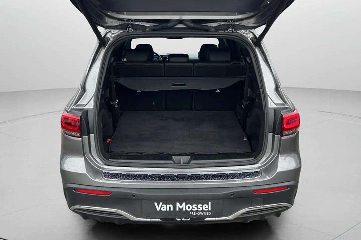 Grå Mercedes EQB250+ fra 2023