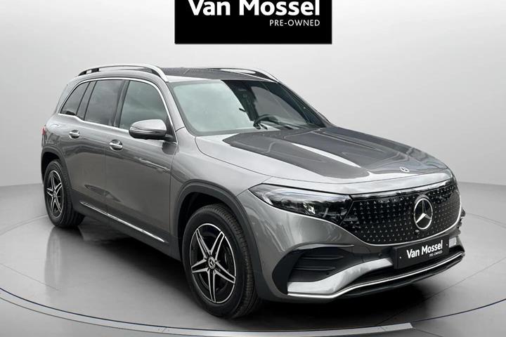 Grå Mercedes EQB250+ fra 2025