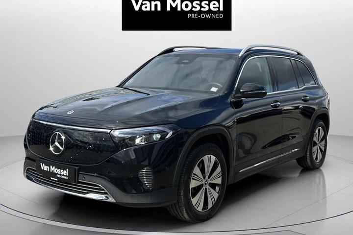 Sort Mercedes EQB300 fra 2024